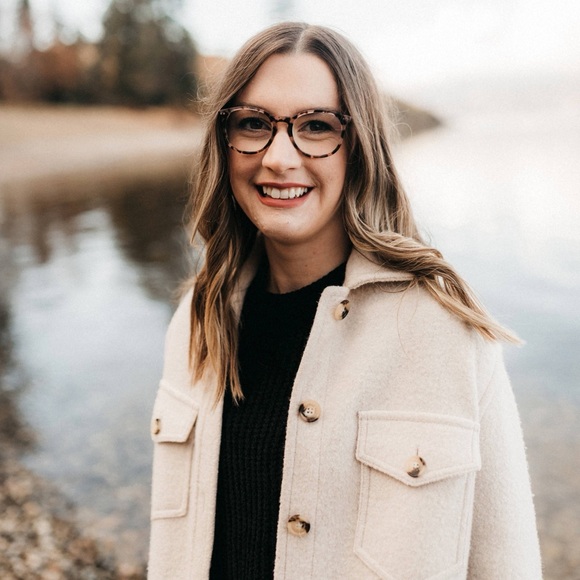 Meet your Posher, Amanda - Picture 1 of 1